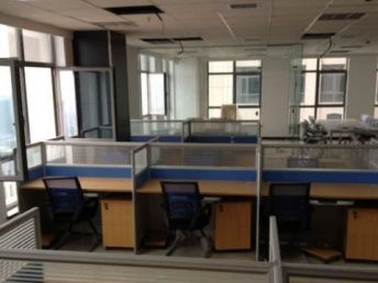 北京辦公家具廠家直銷，優質低價員工桌與隔斷屏風，一站式滿足辦公需求